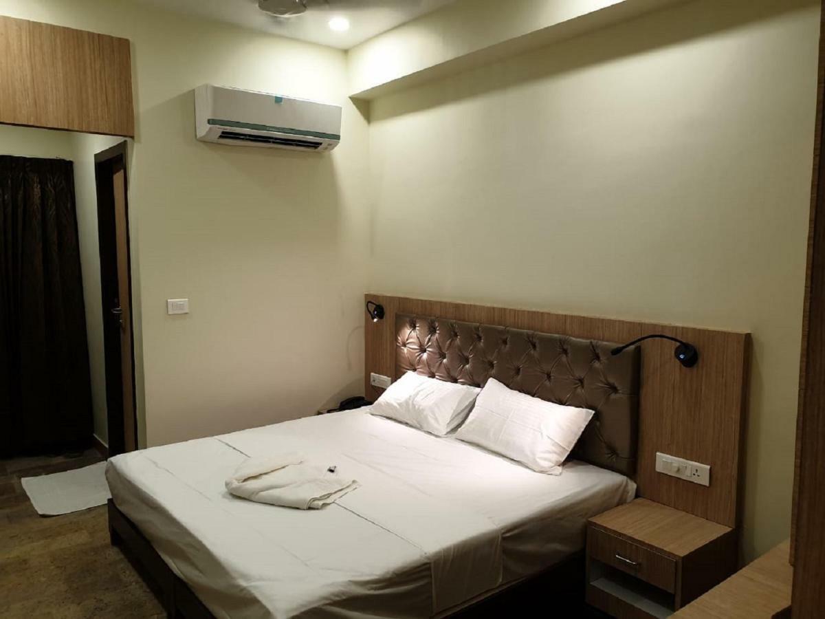 Amutham Residency Hotel Tiruchirappalli Eksteriør billede